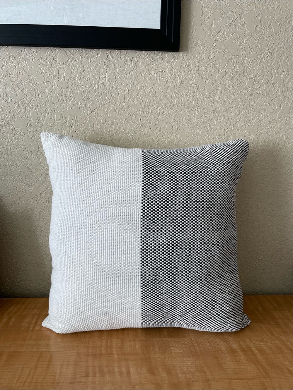 New Decorative Throw Pillow Size 18 x 18 White Black Weave Textured Square